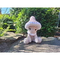 Halvány lila-fehér gombácska