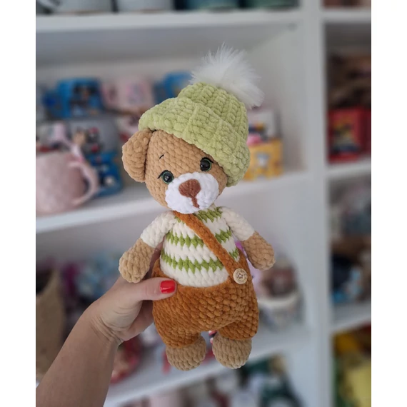 Sapkás maci (zöld)