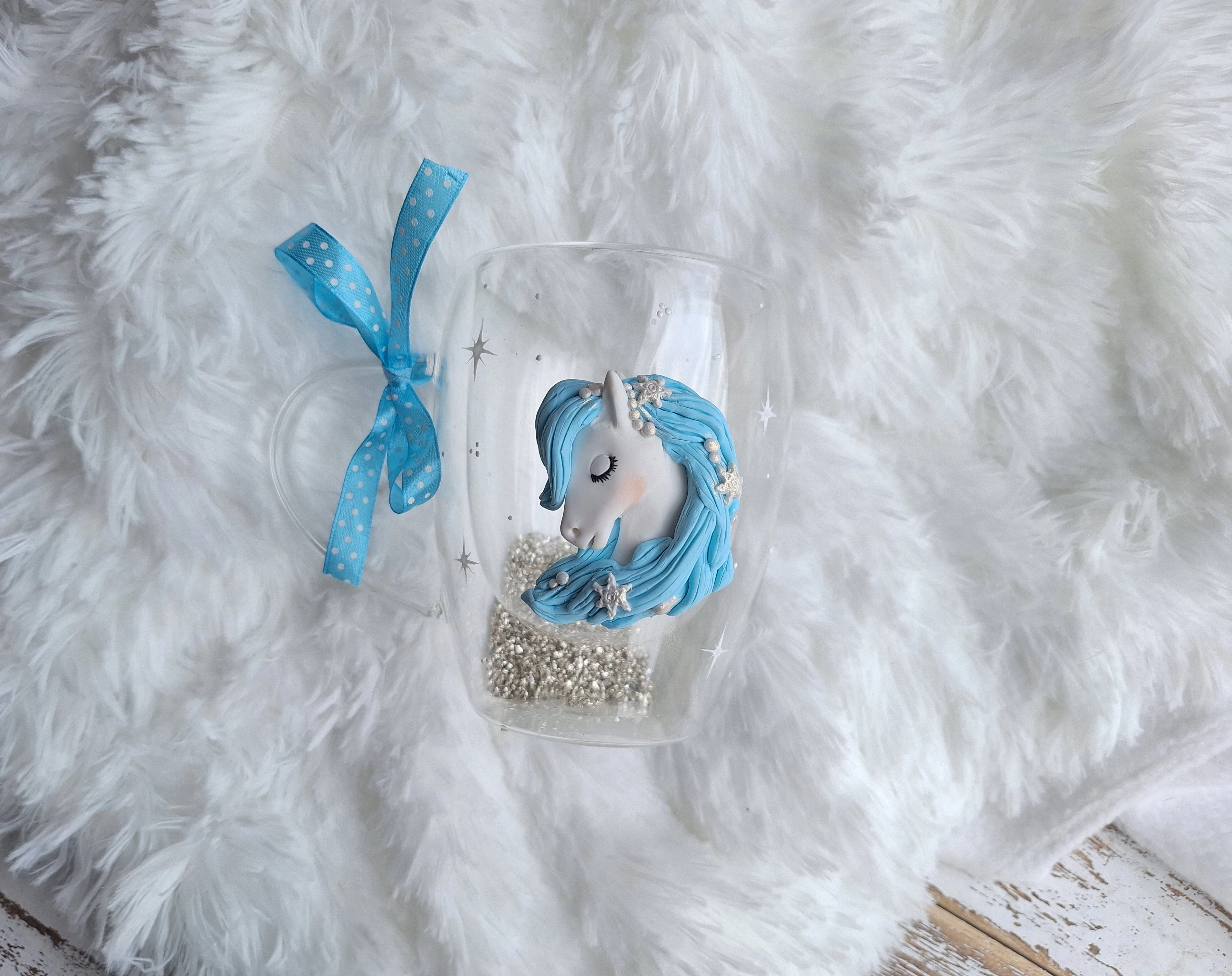 Téli varázs unikornis (duplafalú bögre)