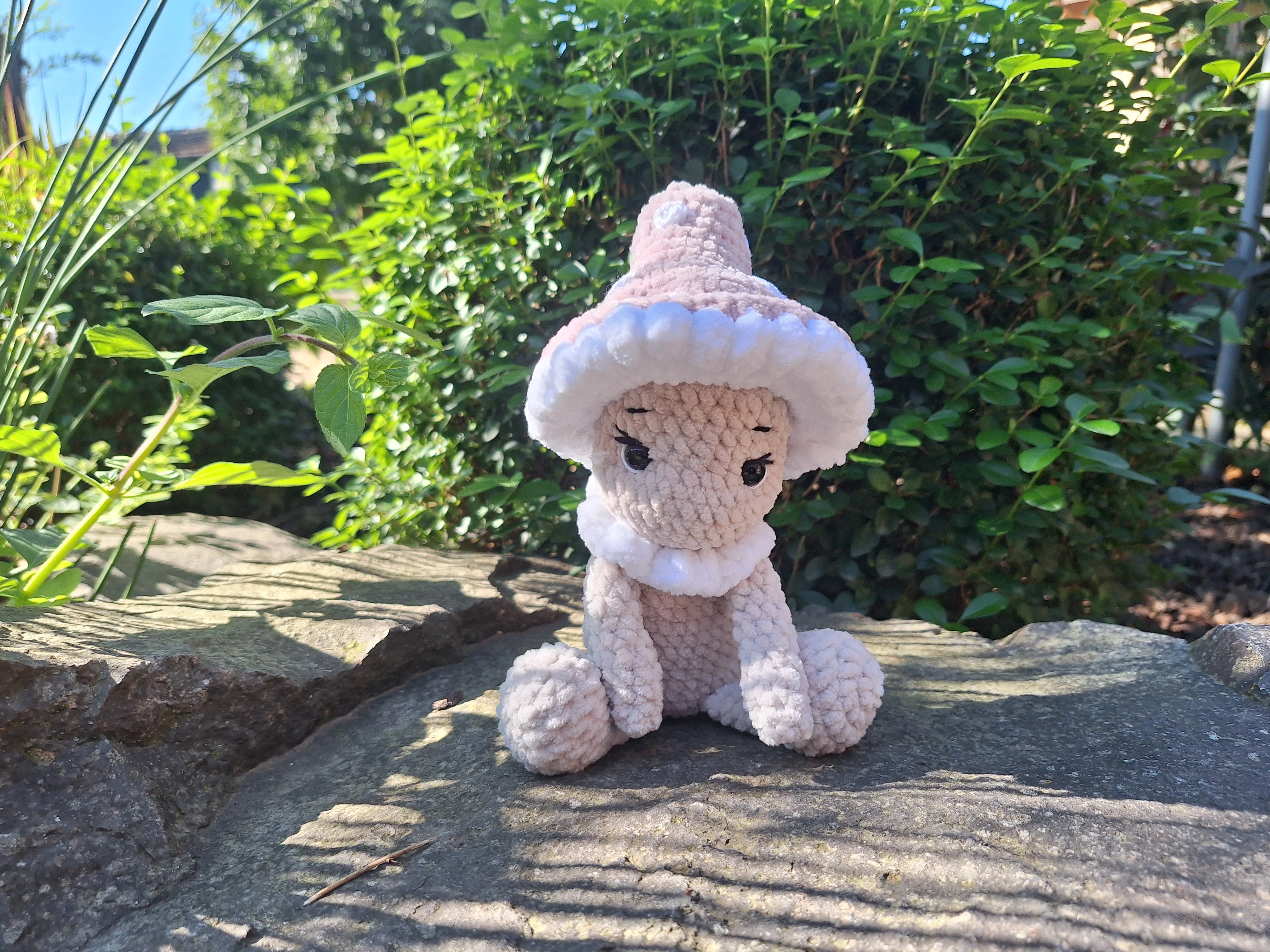 Halvány lila-fehér gombácska